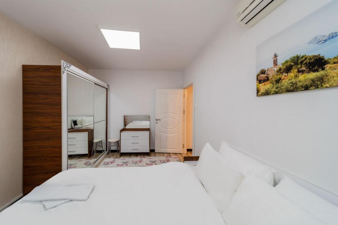 Flat Near Markantalya Mall In Muratpasa Daire *